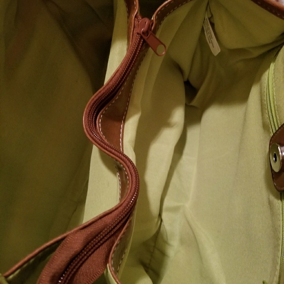 Straw Stripped Shoulder Bag - Picture 6 of 7